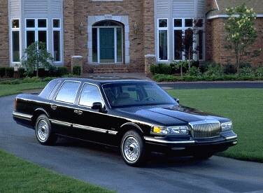 Top Consumer Rated Sedans of 1995 - 1995 Lincoln Town Car