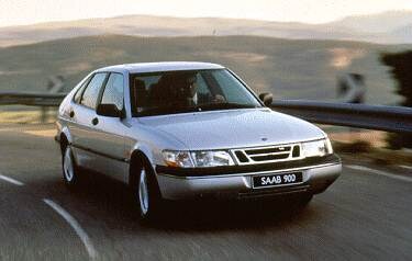 Most Fuel Efficient Luxury Vehicles of 1995 - 1995 Saab 900