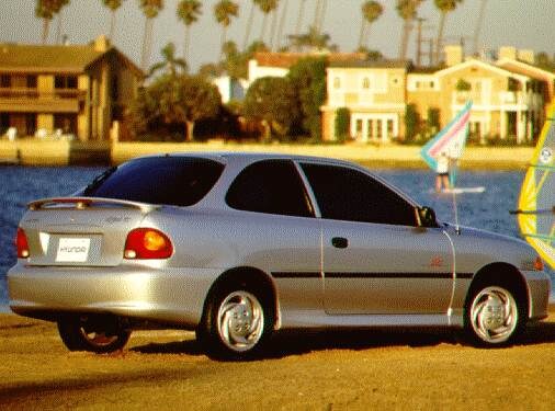 Most Fuel Efficient Hatchbacks of 1997 - 1997 Hyundai Accent