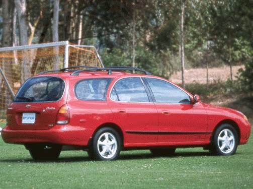 Most Fuel Efficient Wagons of 1998 - 1998 Hyundai Elantra