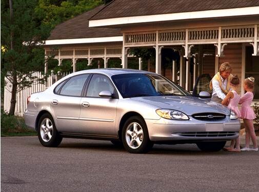 Most Popular Sedans of 2001 - 2001 Ford Taurus