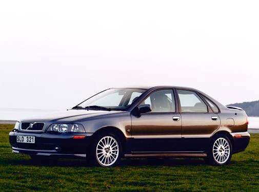 Most Fuel Efficient Luxury Vehicles of 2004 - 2004 Volvo S40