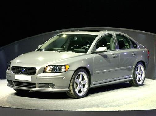 Most Fuel Efficient Luxury Vehicles of 2005 - 2005 Volvo S40