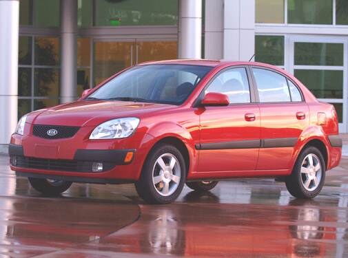 Most Fuel Efficient Sedans of 2006 - 2006 Kia Rio