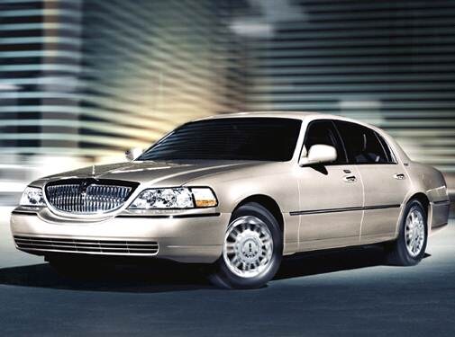 Most Popular Luxury Vehicles of 2008 - 2008 Lincoln Town Car