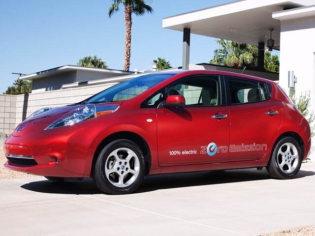 Top Expert Rated Hatchbacks of 2012 - 2012 Nissan LEAF