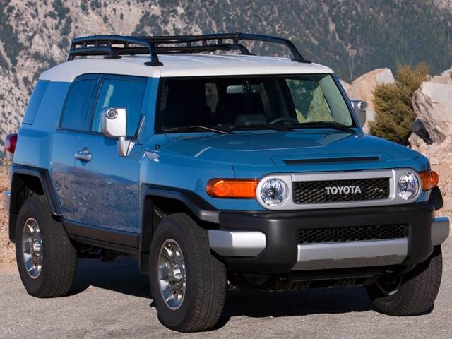 Top Consumer Rated SUVS of 2013 - 2013 Toyota FJ Cruiser