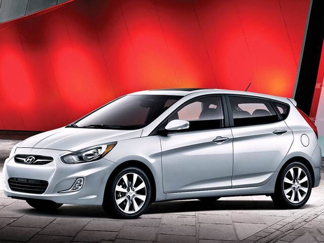Top Expert Rated Hatchbacks of 2015 - 2015 Hyundai Accent