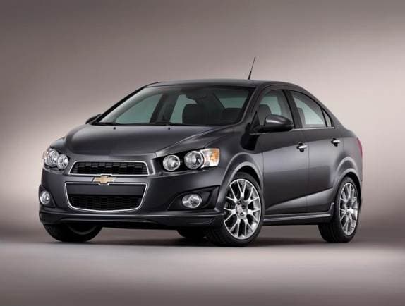 2013-chevrolet-sonic-dusk-sema-front-static-600-001
