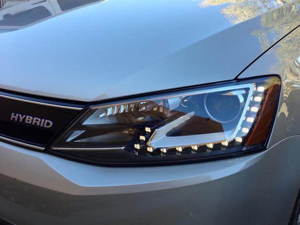 2013-vw-jetta-hybrid-headlight-600-001