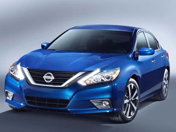 2016 Nissan Altima SR Quick Take - Kelley Blue Book