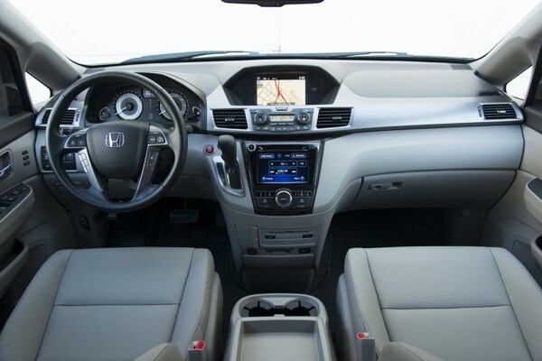 Photo Gallery: Minivan Best Buy of 2015 21