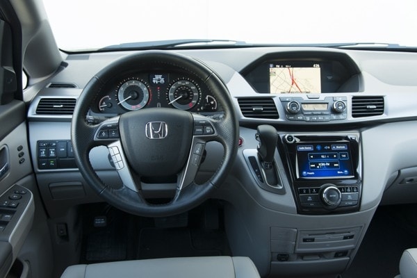 Photo Gallery: Minivan Best Buy of 2015 22
