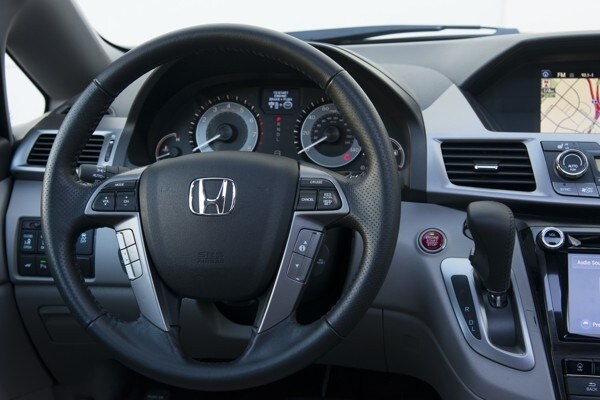 Photo Gallery: Minivan Best Buy of 2015 23