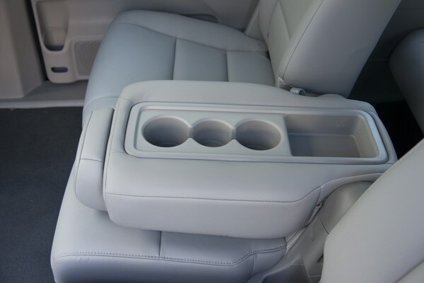 Photo Gallery: Minivan Best Buy of 2015 35