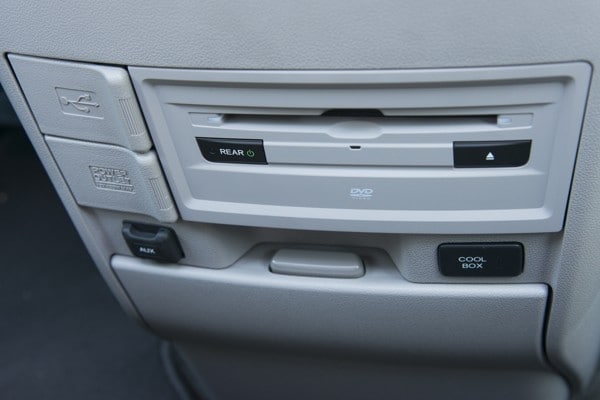 Photo Gallery: Minivan Best Buy of 2015 38