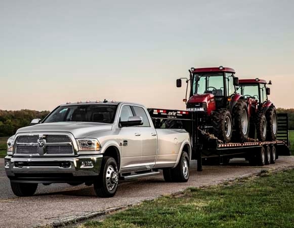 2015 Ram 2500 Towing Capacity >> Ram embraces SAE towing standards - Kelley Blue Book 2015 Ram 2500 Towing Capacity >> Ram embraces SAE towing standards - Kelley Blue Book