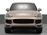 2017 Porsche Cayenne Low/wide front photo