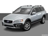 2016 Volvo XC70 Front angle view photo
