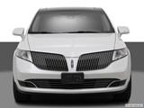 2016 Lincoln MKT Low/wide front photo