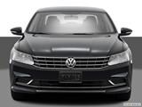 2017 Volkswagen Passat Low/wide front photo