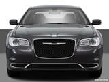 2016 Chrysler 300 Low/wide front photo