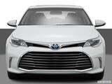 2017 Toyota Avalon Hybrid Low/wide front photo