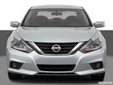 2017 Nissan Altima Low/wide front photo