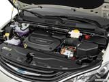2017 Chrysler Pacifica Hybrid Engine photo