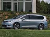 Certified 2017 Chrysler Pacifica Hybrid Van/Minivan