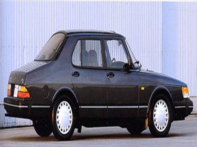 Saab 900