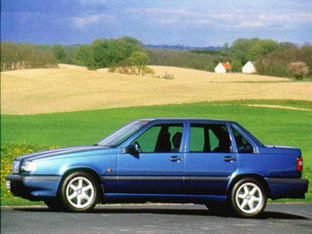 Most Popular Luxury Vehicles of 1997