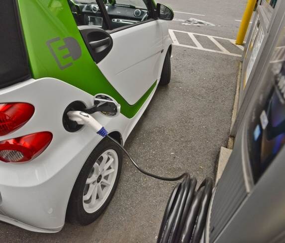 2013 smart fortwo electric drive will be most affordable EV in U.S. 4
