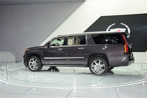 2015 Cadillac Escalade unveiled   Kelley Blue Book