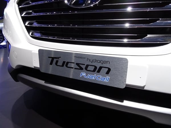 2014 Hyundai Tucson Fuel Cell takes an H2 approach to zero