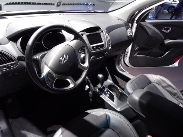 2014 Hyundai Tucson Fuel Cell takes an H2 approach to zero