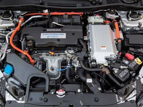 2014 Honda Accord Hybrid First Review: Hitting 50 mpg and Beyond 17
