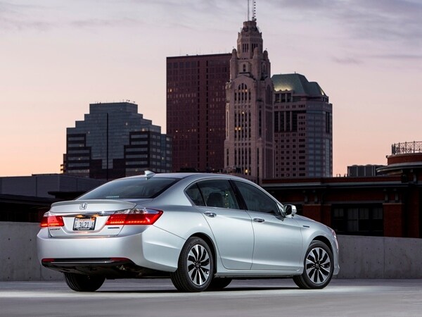2014 Honda Accord Hybrid First Review: Hitting 50 mpg and Beyond 3