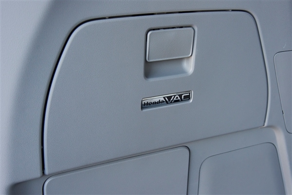 12 Best Family Cars: 2014 Honda Odyssey 5