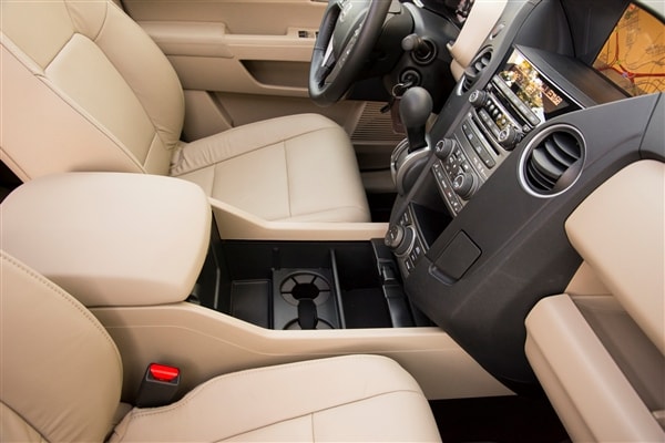12 Best Family Cars: 2014 Honda Pilot 3