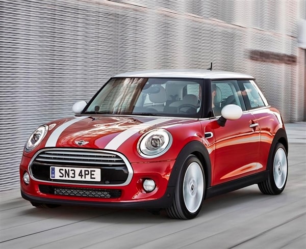 2014-mini-cooper-hardtop-front-action2-6