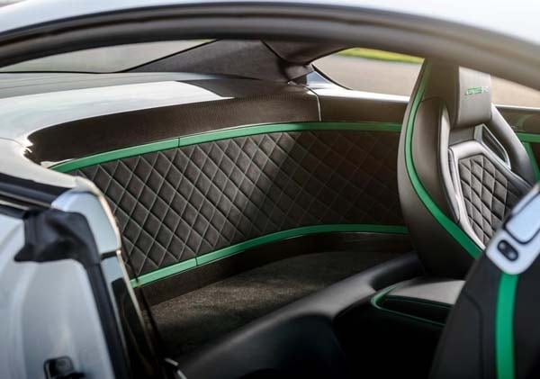 2015 Bentley Continental GT3-R brings race pace to the road 12