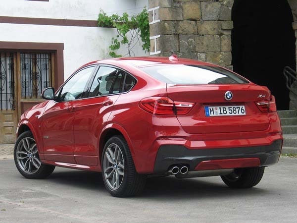 2015-bmw-x4-3-600-600-001.jpg