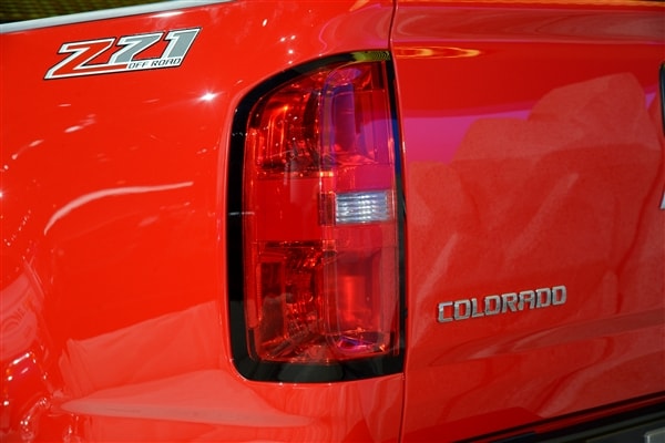 Chevrolet reinvents Colorado midsize pickup truck for 2015 19