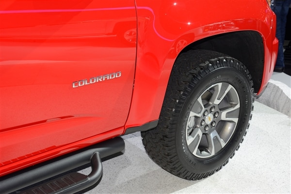 Chevrolet reinvents Colorado midsize pickup truck for 2015 23