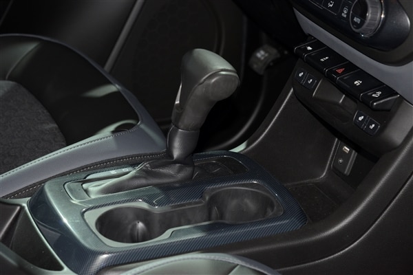 Chevrolet reinvents Colorado midsize pickup truck for 2015 16