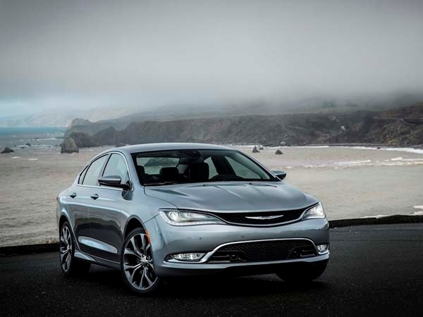 2015 Chrysler 200 First Review: An Entrant (Finally) Fit for a Tough Segment 20
