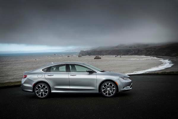 2015 Chrysler 200 First Review: An Entrant (Finally) Fit for a Tough ...