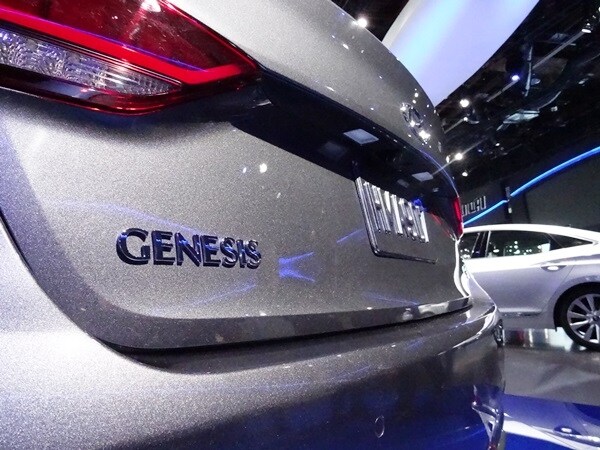 2015 Hyundai Genesis officially unveiled in Detroit 7