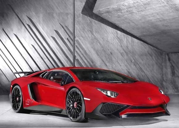 15 Lamborghini Aventador Lp 750 4 Superveloce Debuts Kelley Blue Book